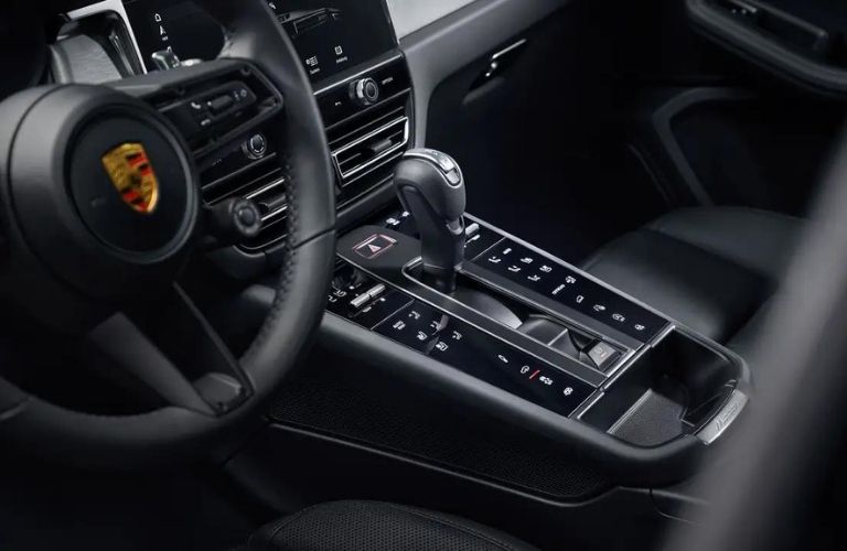 2022 Porsche Macan cockpit