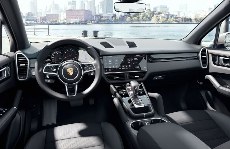 2022-Porsche-Cayenne-interior