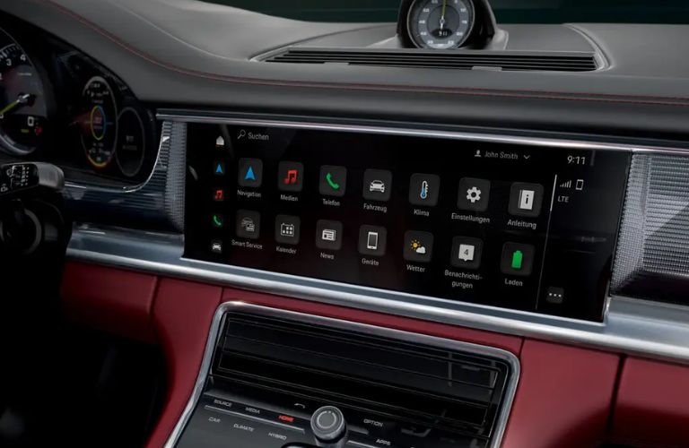 An image of the infotainment system of the 2023 Porsche Panamera
